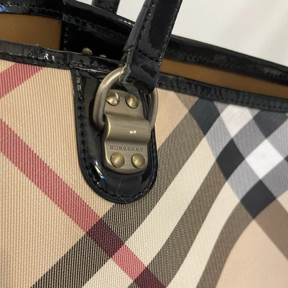 Burberry bag - Picture 3 of 3